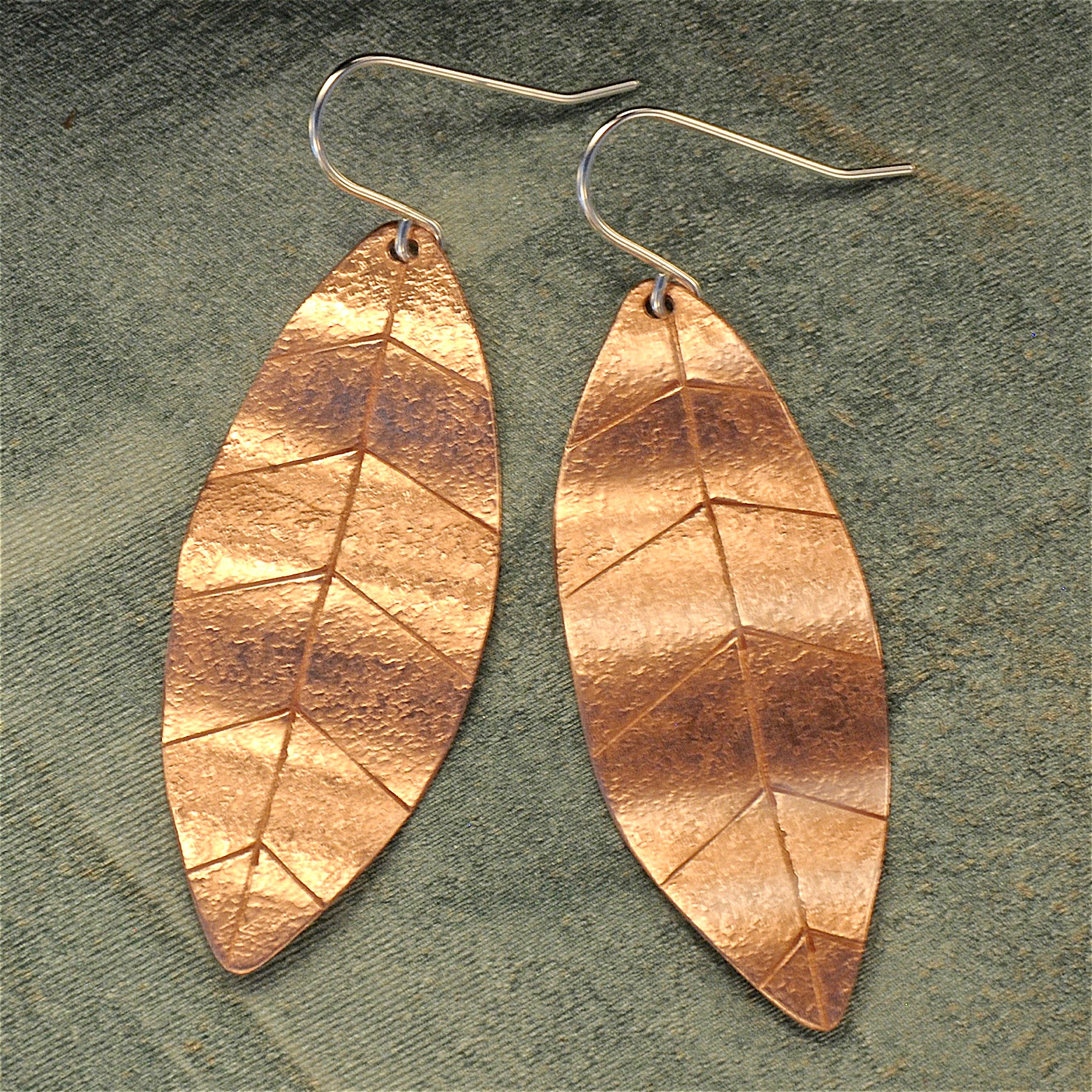 Copper leaf earrings - sm.