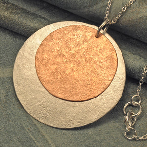 Round two-tone necklace